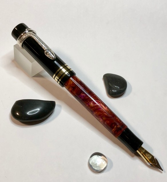 MB 139 Style in Atlantean Gold Lava Lamp & Black Acrylic - Silver Snake Clip - Medium