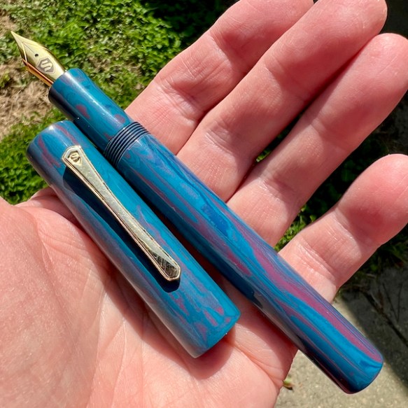 Aeterna in SEM LE Caribbean Ebonite with Novelist Clip in Brass