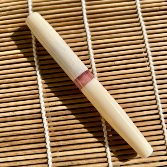 Idyll in Sangria Swirl & Ivory Lucite - Small