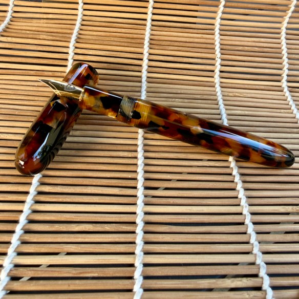 Sonneteer in Cream and Brown Cellulose Acetate - Medium